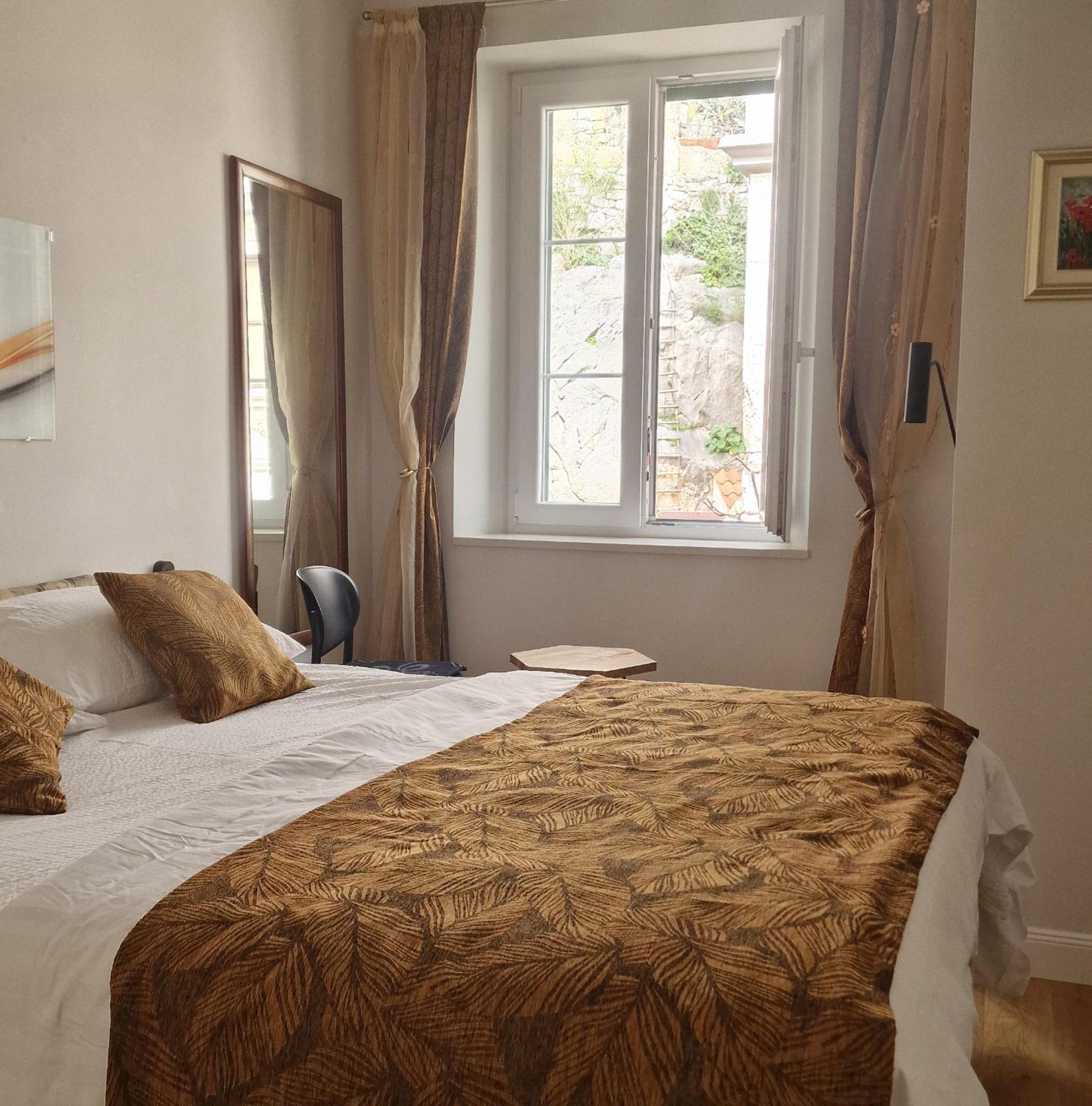 Old Town Apartment Omis Ngoại thất bức ảnh